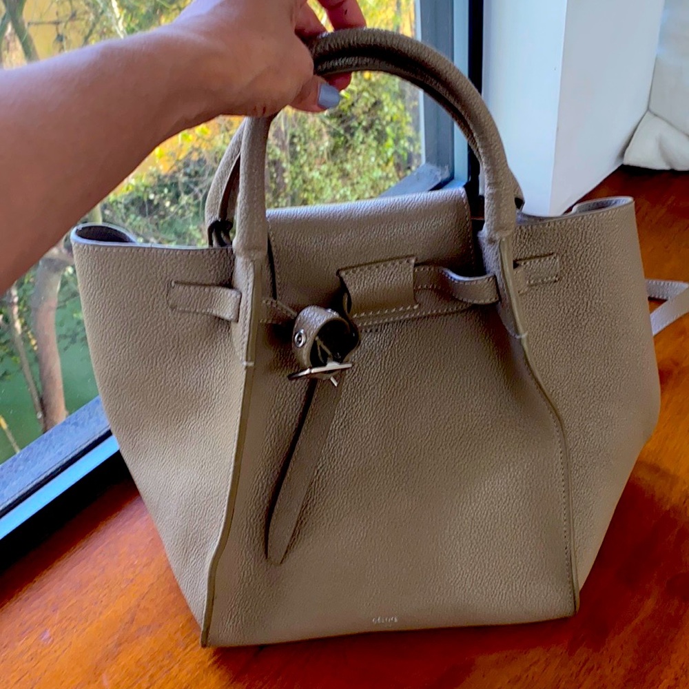 Selling Celine Rep Medium tote in beige